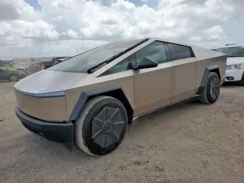 7G2CEHED7RA022353 2024 TESLA CYBERTRUCK-0