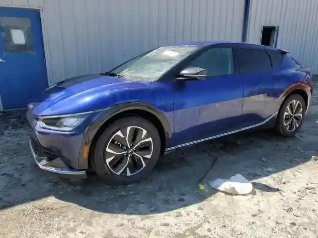 KNDC34LA8P5604733 2023 KIA EV6 LIGHT-0