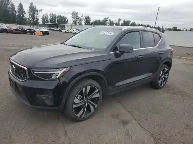 YV4L12UE8S2505476 2025 VOLVO XC40 PLUS-0
