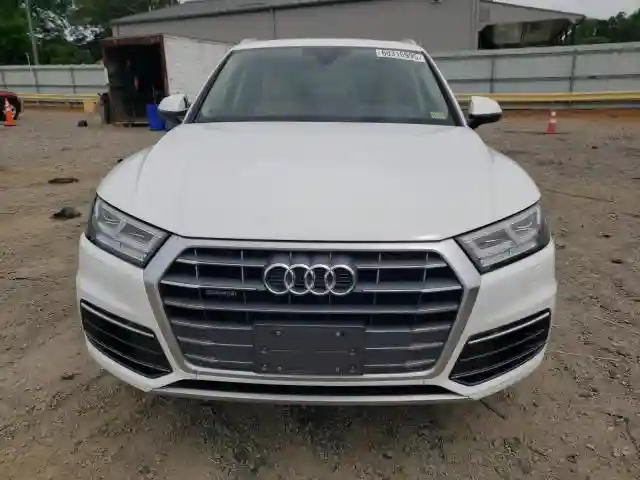 WA1BNAFY1J2110844 2018 AUDI Q5-4