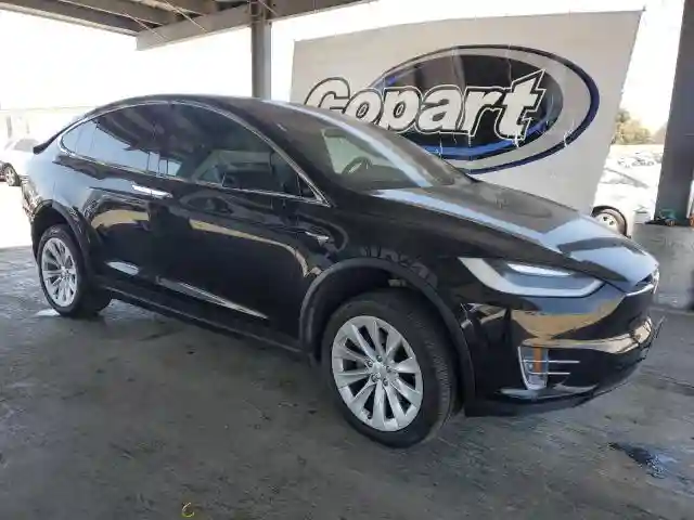 5YJXCBE27HF068854 2017 TESLA MODEL X-3