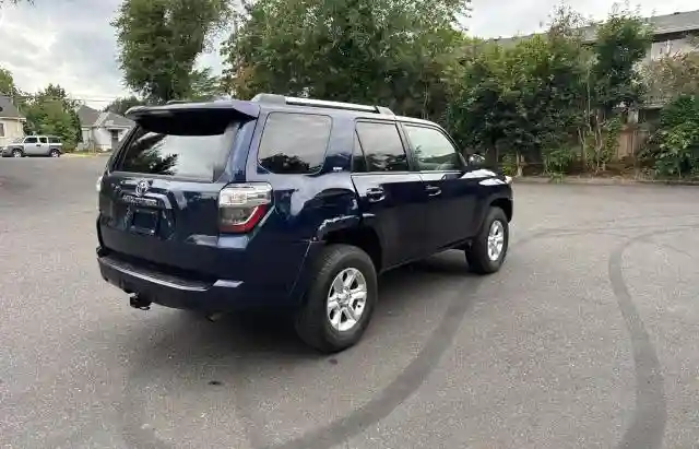 JTEMU5JR0R6243619 2024 TOYOTA 4RUNNER-3