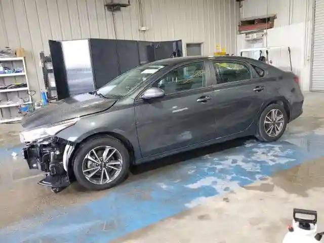 3KPF24ADXPE643342 2023 KIA FORTE-0