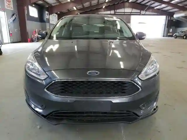 1FADP3K21JL208102 2018 FORD FOCUS-4