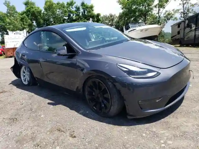 7SAYGAEE3PF874317 2023 TESLA MODEL Y-3