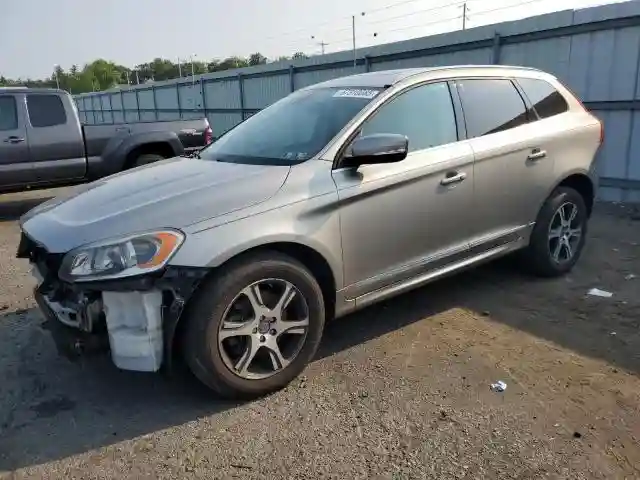 YV4902RCXF2590931 2015 VOLVO XC60-0