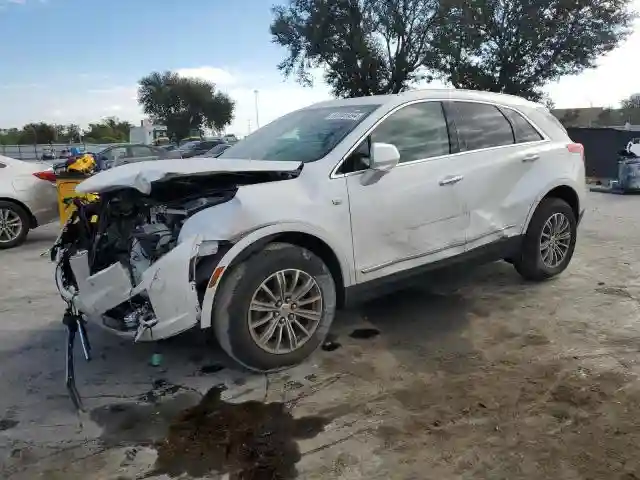 1GYKNCRS8JZ182473 2018 CADILLAC XT5-0