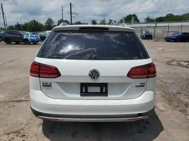 3VWH17AU3JM757402 2018 VOLKSWAGEN GOLF-5