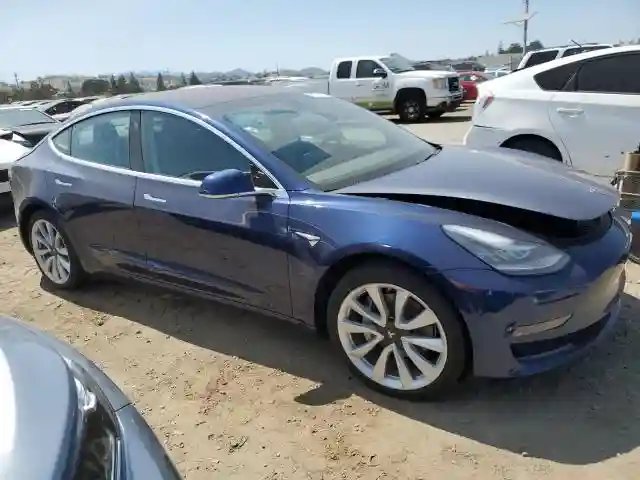5YJ3E1EA3JF046947 2018 TESLA MODEL 3-3