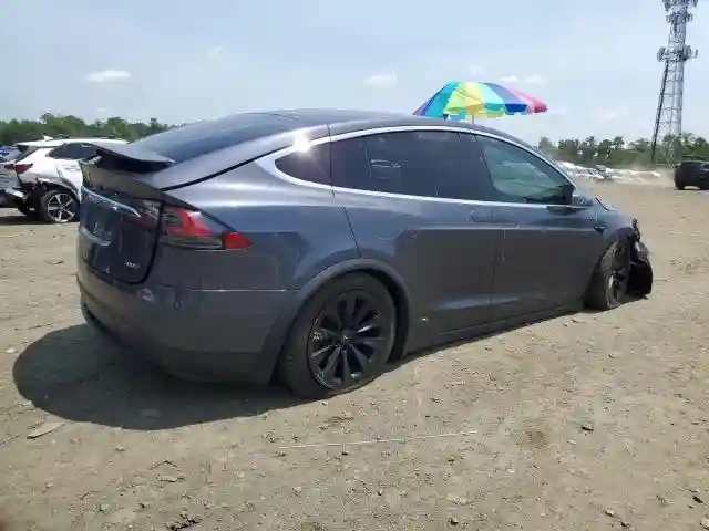 5YJXCBE22JF139299 2018 TESLA MODEL X-2