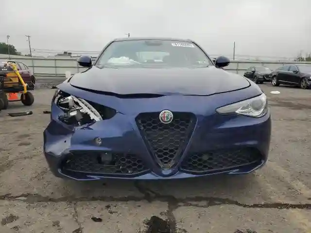 ZARFAEDN7H7552467 2017 ALFA ROMEO GIULIA-4
