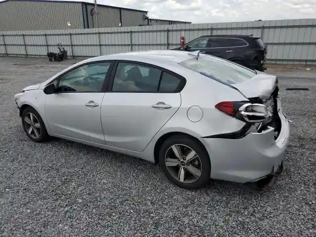 3KPFL4A72JE199582 2018 KIA FORTE-1