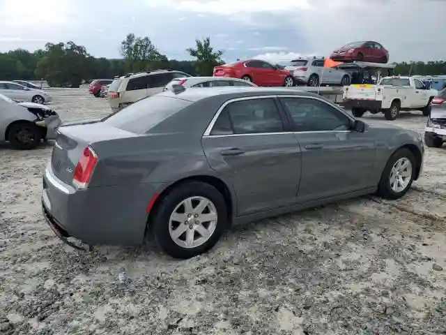 2C3CCAAG4JH168246 2018 CHRYSLER 300-2