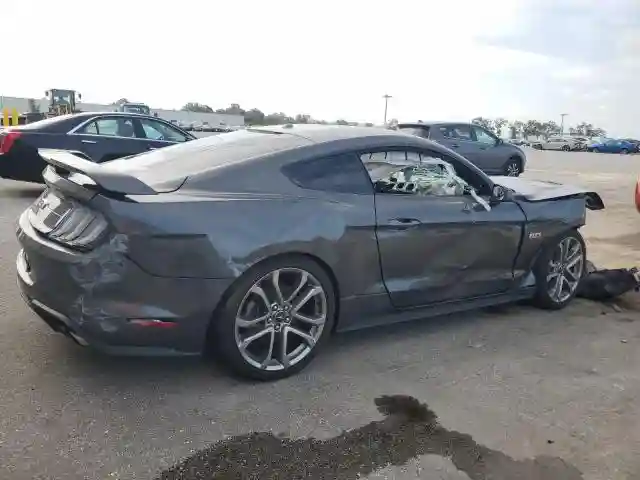 1FA6P8CF3J5184722 2018 FORD MUSTANG-2