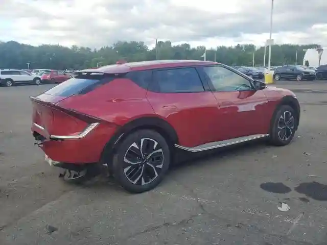 KNDC34LA7P5606375 2023 KIA EV6 LIGHT-2