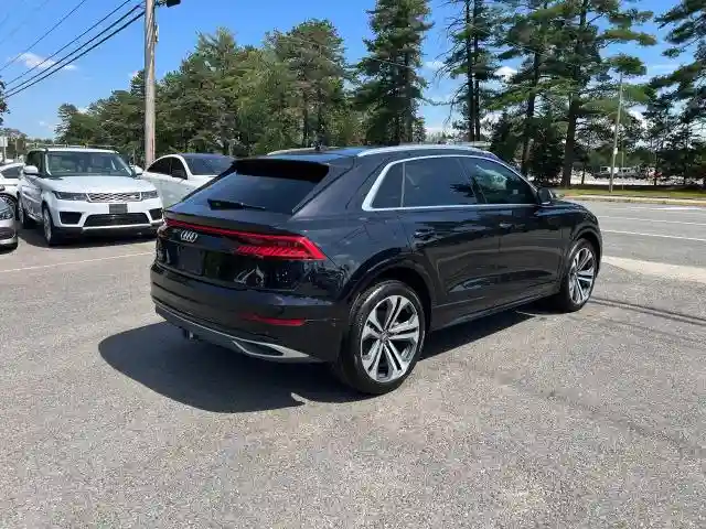 WA1CVAF18KD015257 2019 AUDI Q8-3