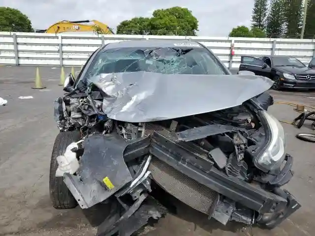 KMHDH4AE2GU504401 2016 HYUNDAI ELANTRA-4