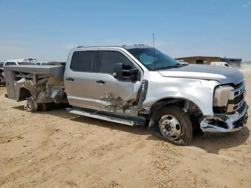 1FT8W3DN5PEE00688 2023 FORD F350-3