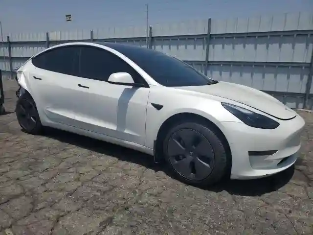 5YJ3E1EA8NF203832 2022 TESLA MODEL 3-3