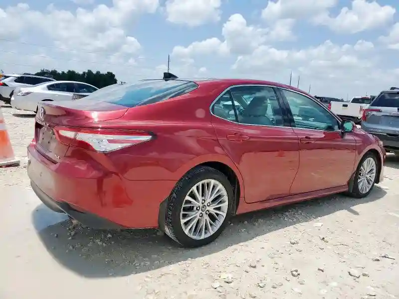 4T1BZ1HK8JU505073 2018 TOYOTA CAMRY-2