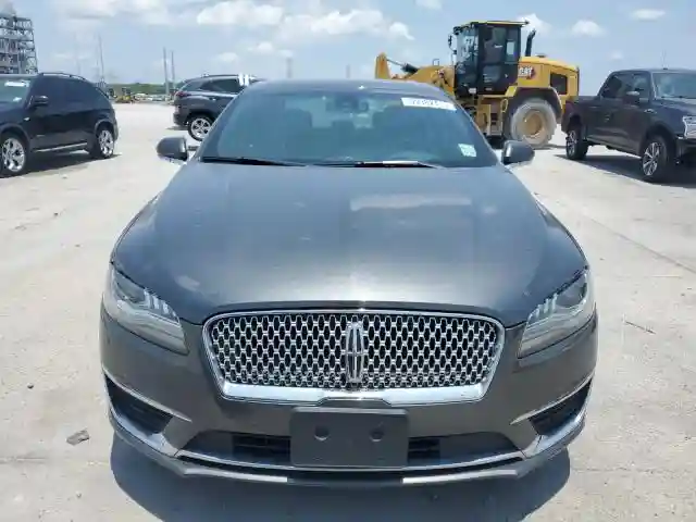 3LN6L5E93KR617686 2019 LINCOLN MKZ-4