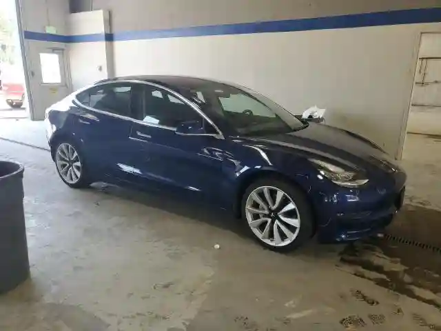 5YJ3E1EB3JF116066 2018 TESLA MODEL 3-3