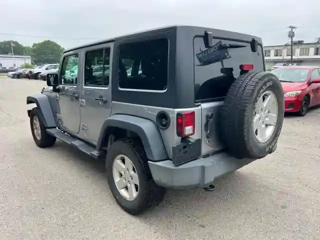 1C4HJWDG6JL927319 2018 JEEP WRANGLER-2