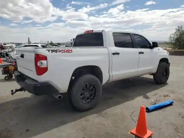 5TFDY5F15JX719857 2018 TOYOTA TUNDRA-2