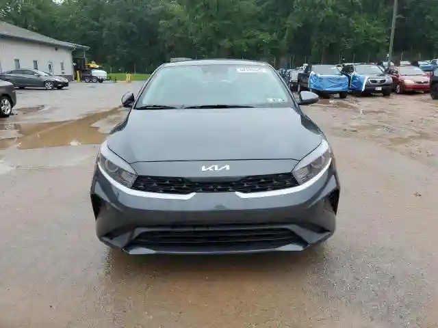 3KPF24AD2PE685410 2023 KIA FORTE-4