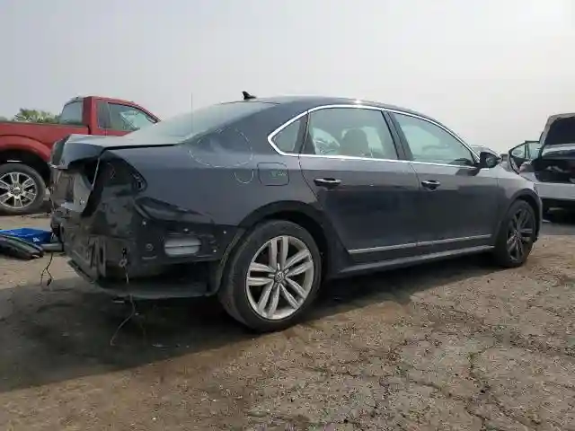 1VWCT7A3XHC044472 2017 VOLKSWAGEN PASSAT-2