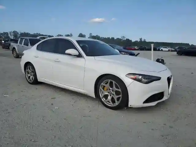 ZARFAECN4J7579892 2018 ALFA ROMEO GIULIA-3