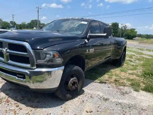 3C63RRGL2JG372791 2018 RAM ALL MODELS-1