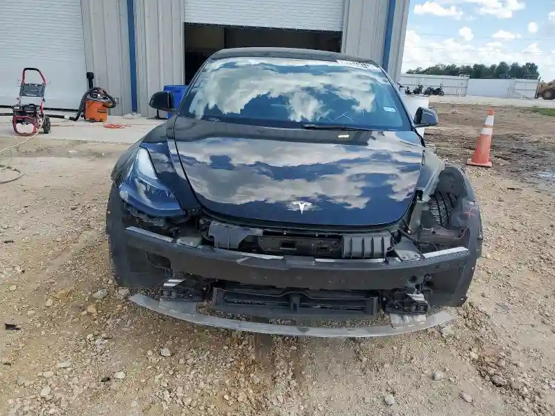 5YJ3E1EB4NF286636 2022 TESLA MODEL 3-4