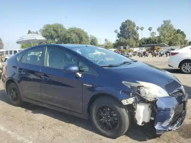 JTDKN3DU2F1930445 2015 TOYOTA PRIUS-3
