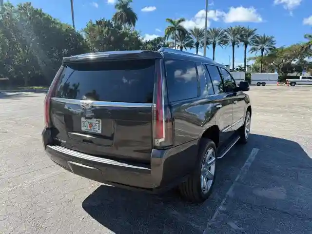 1GYS3BKJ8LR154516 2020 CADILLAC ESCALADE-3
