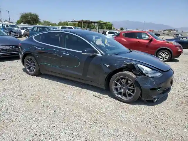 5YJ3E1EA6JF011349 2018 TESLA MODEL 3-3