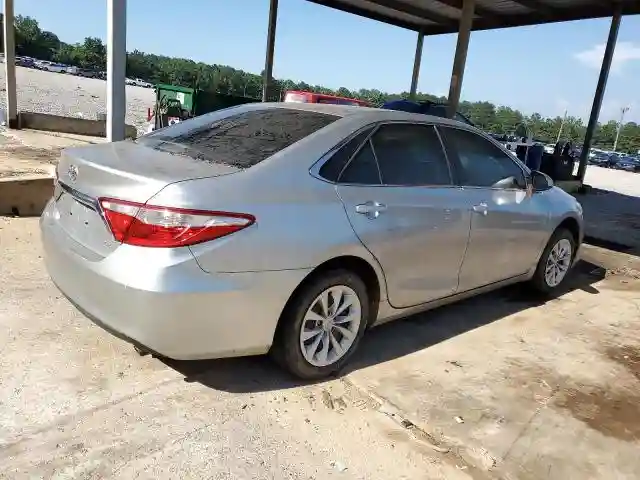 4T1BF1FK1HU615565 2017 TOYOTA CAMRY-2