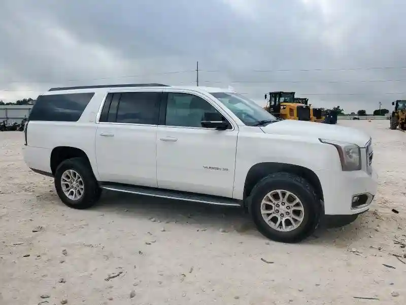 1GKS2GKCXHR184717 2017 GMC YUKON-3