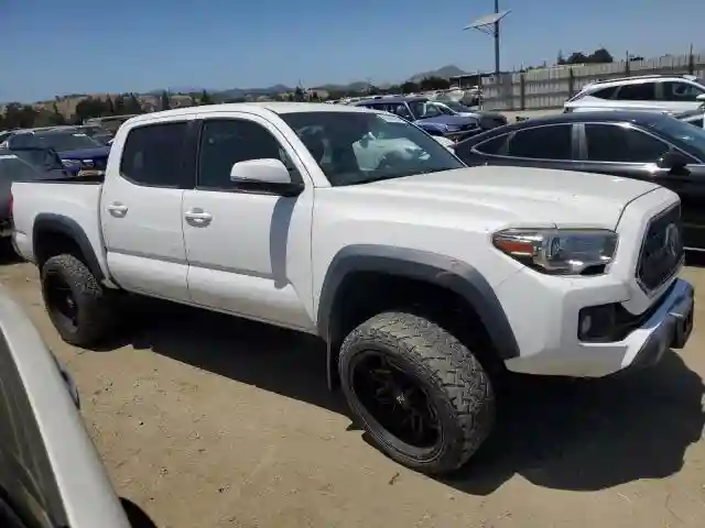 5TFCZ5AN3JX160750 2018 TOYOTA TACOMA-3