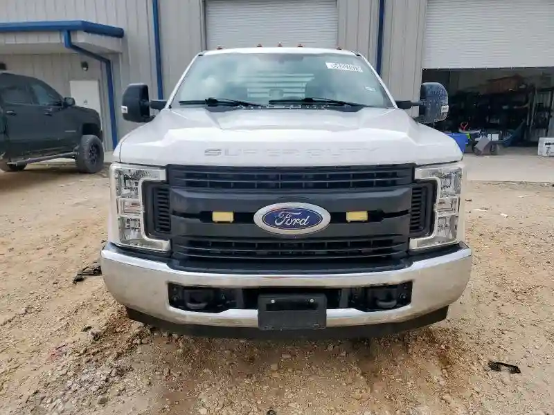 1FD8W3GT9KEG78069 2019 FORD F350-4