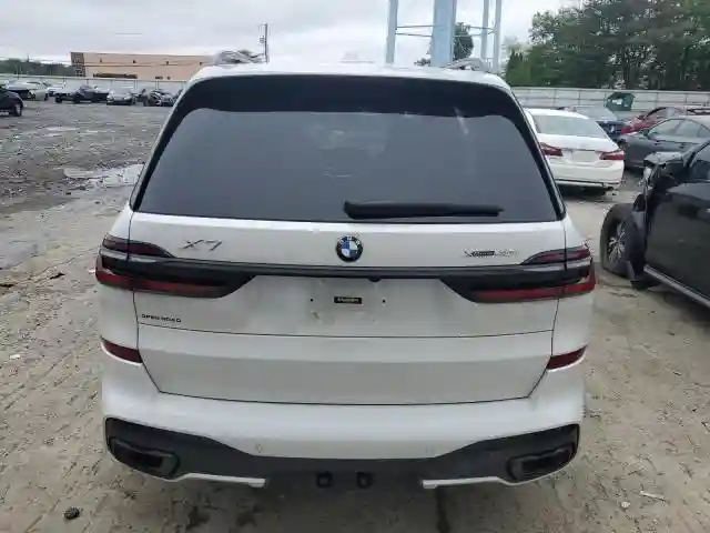 5UX23EM08R9S11767 2024 BMW X7-5