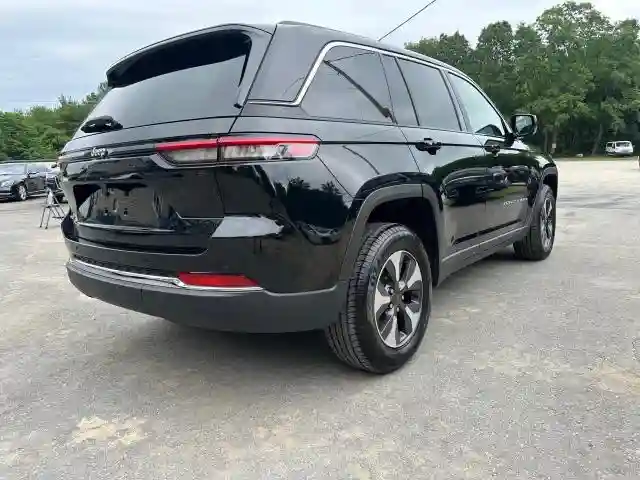 1C4RJYB67RC710710 2024 JEEP GRAND CHEROKEE-2