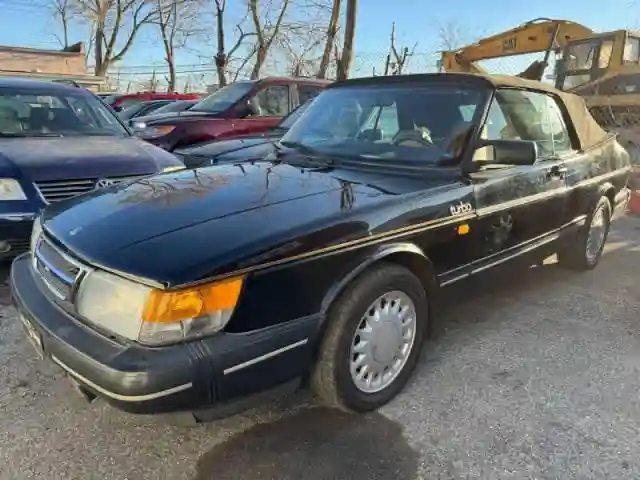 YS3AT76L3J7040435 1988 SAAB 900-1
