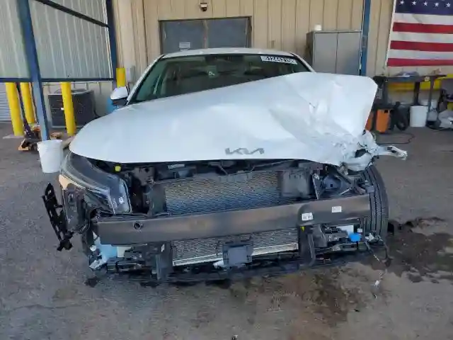 3KPFT4DE4SE052952 2025 KIA K4 LX-4
