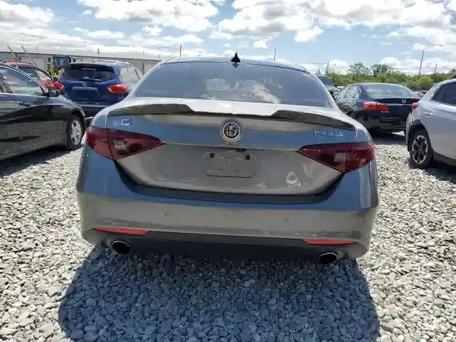 ZARFAEDN2H7555776 2017 ALFA ROMEO GIULIA-5