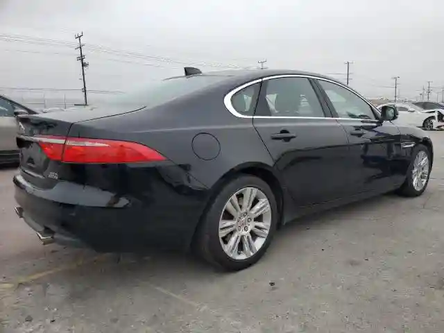 SAJBJ4BV5HCY41331 2017 JAGUAR XF-2