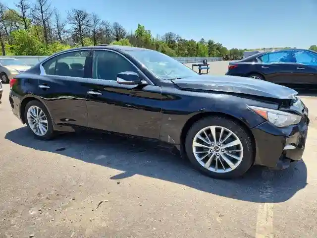 JN1CV7AR9JM280079 2018 INFINITI Q50-3