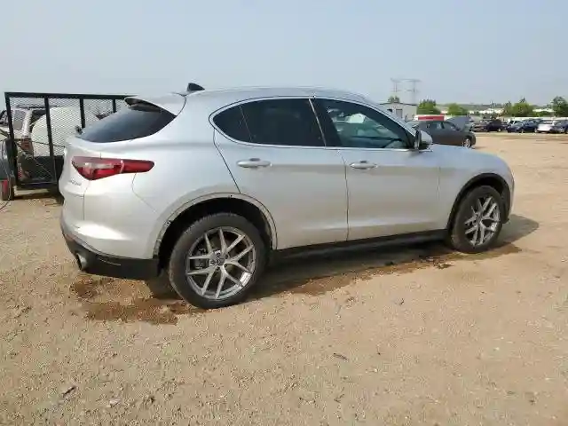 ZASFAKANXJ7C01630 2018 ALFA ROMEO STELVIO-2