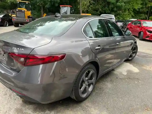 ZARFAEEN9H7544398 2017 ALFA ROMEO GIULIA-3