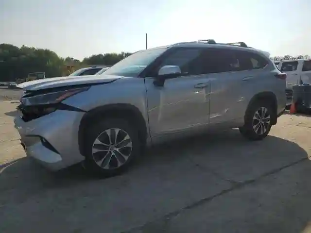 5TDHZRBH6MS528368 2021 TOYOTA HIGHLANDER-0